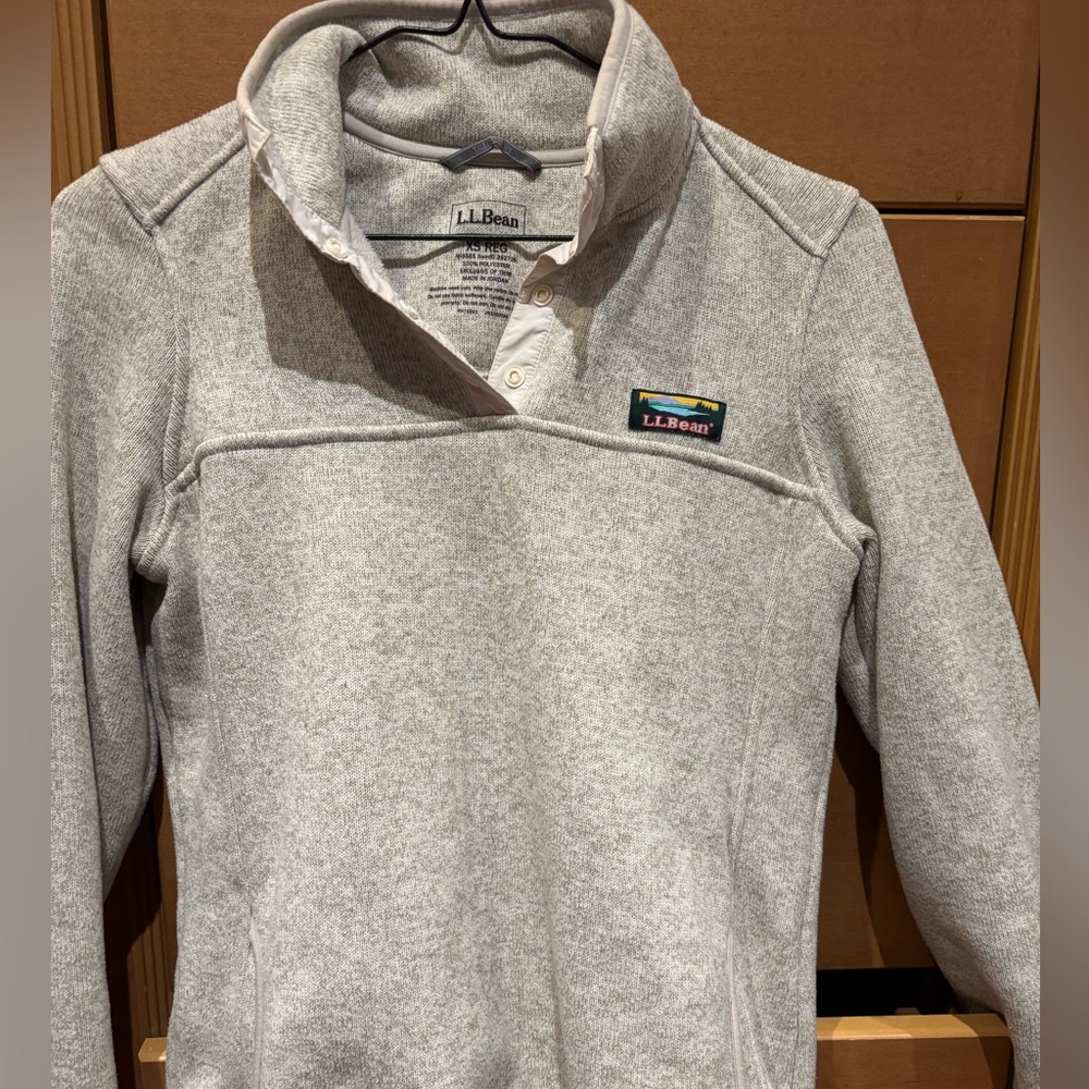 L.L. Bean Light Gray Fleece Pullover